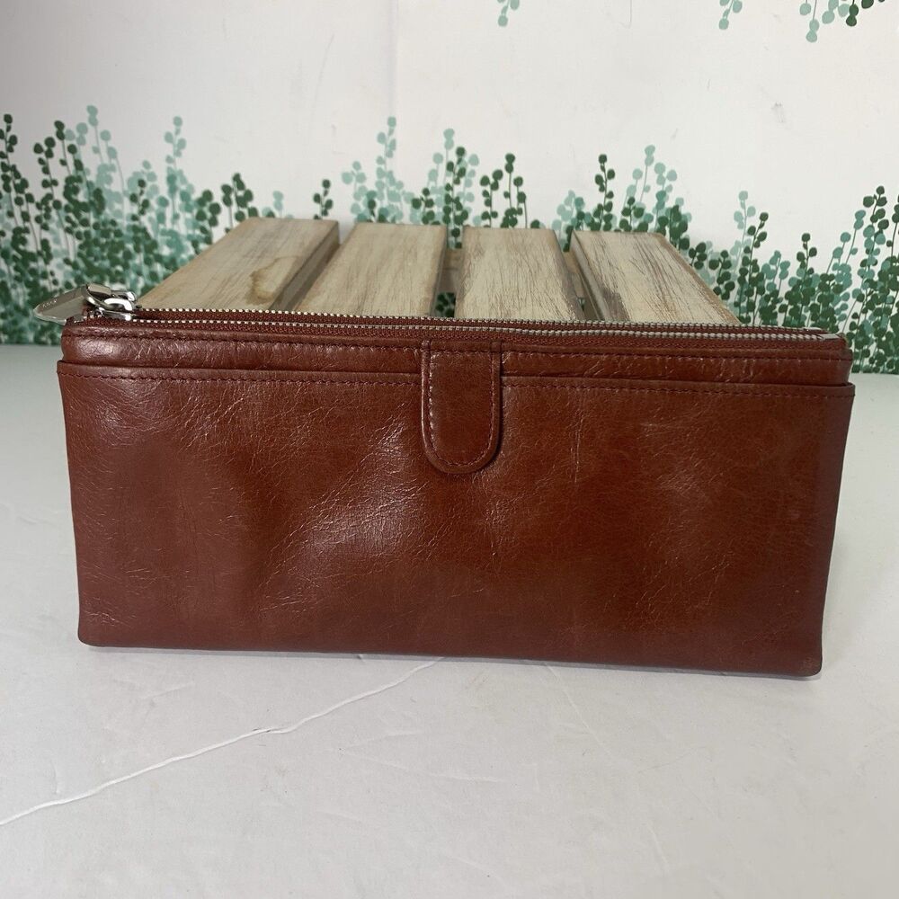 Hobo international Leather Brown Red Folded Zippered Wallet Womens